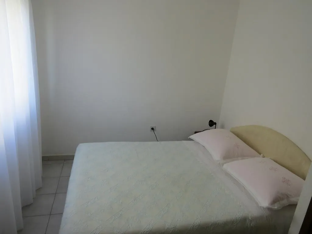 Apartments Lovric - 30 Meters To The Beach Trogir Croatia