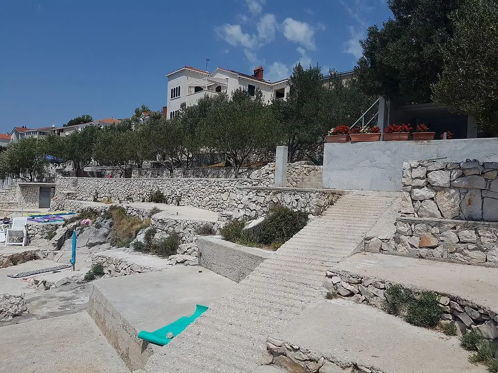 Apartments Lovric - 30 Meters To The Beach Trogir Croatia