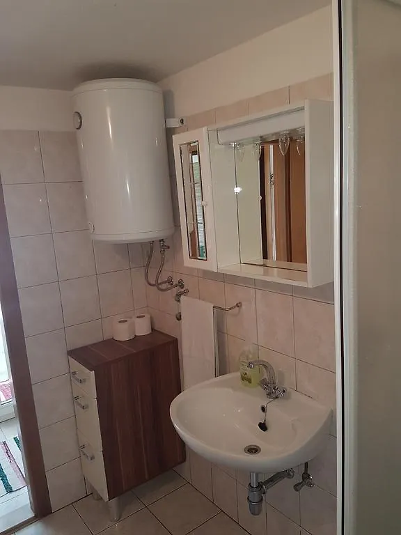 Apartments Lovric - 30 Meters To The Beach Trogir