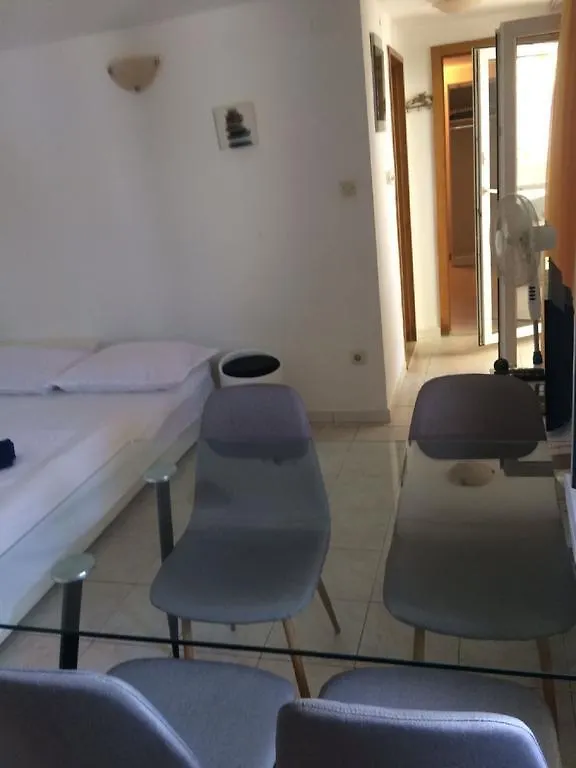 Apartments Lovric - 30 Meters To The Beach Trogir